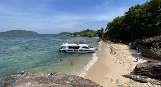 Gam Ghi island Beach