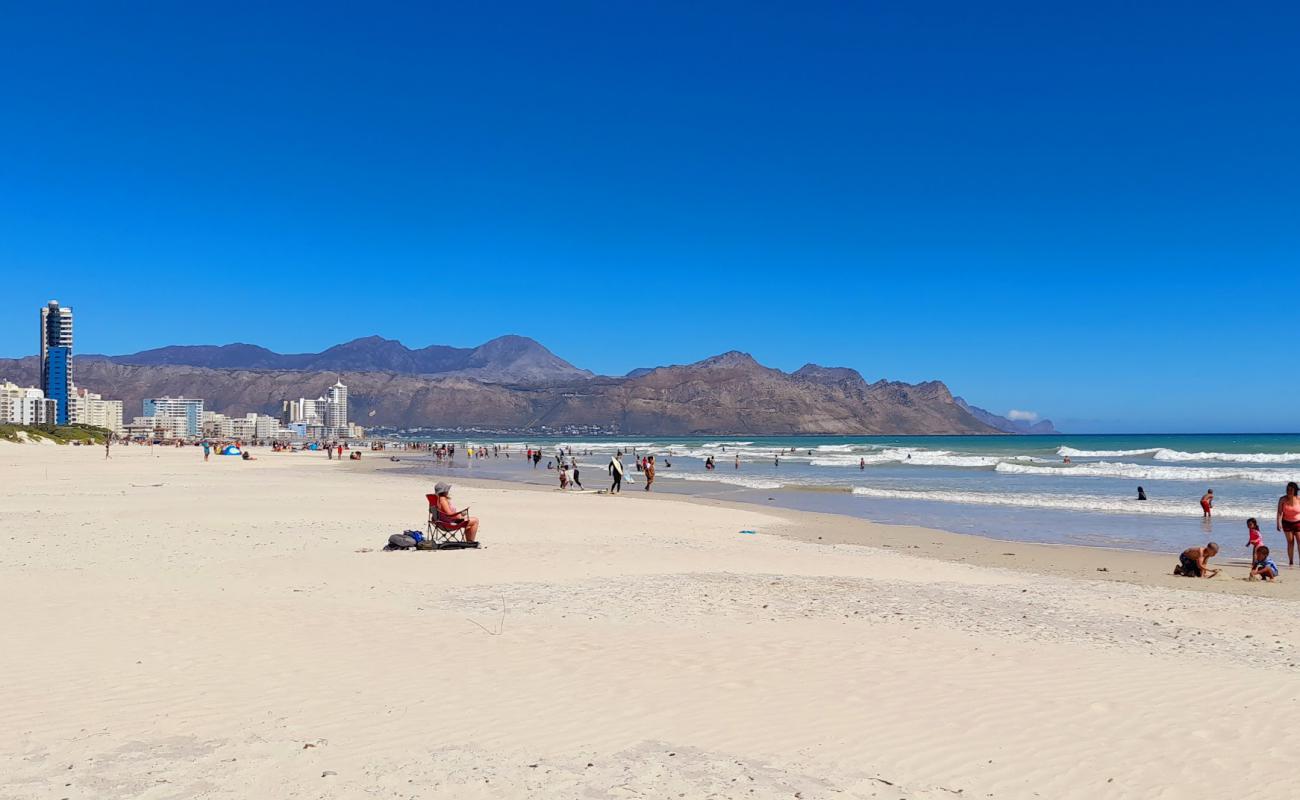 Фото Strand beach с золотистый песок поверхностью