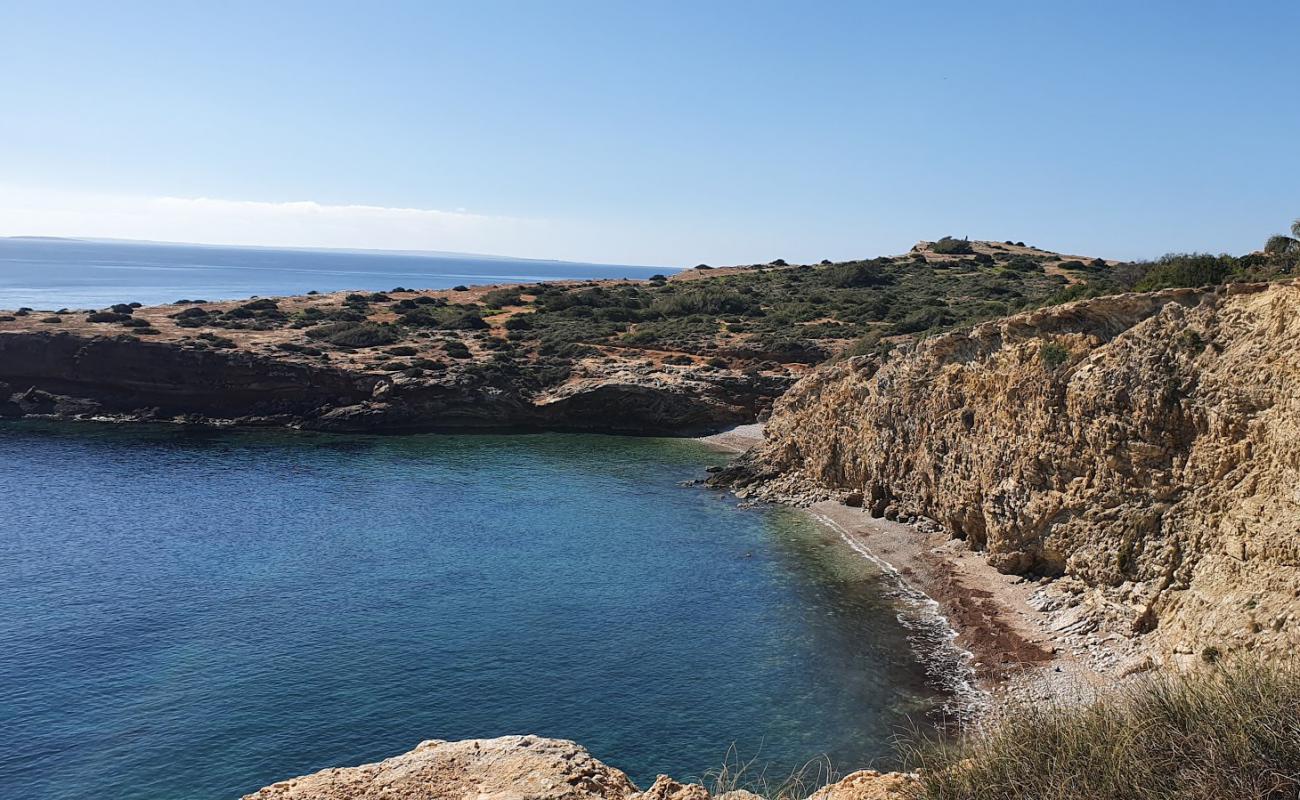 Фото Cala Tranquila с песок с камнями поверхностью