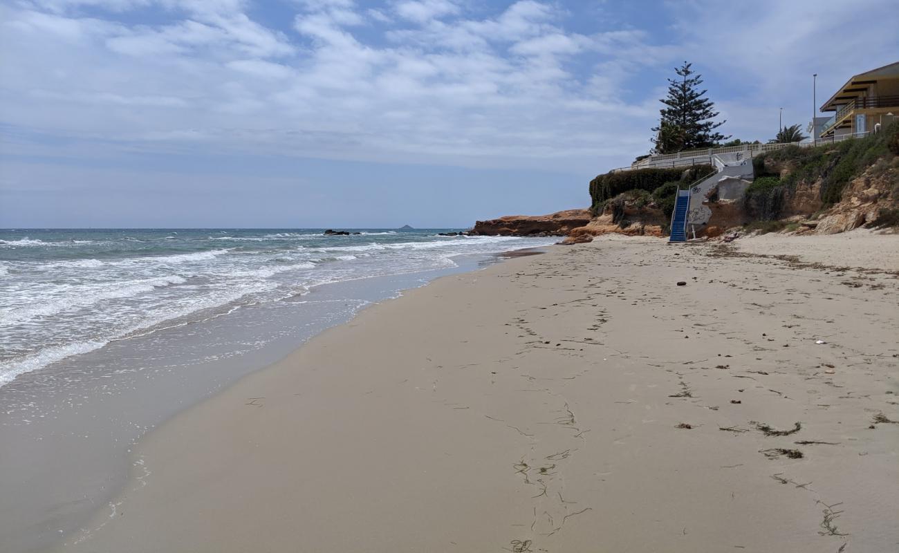 Фото Beach Cala Redonda с светлый песок поверхностью