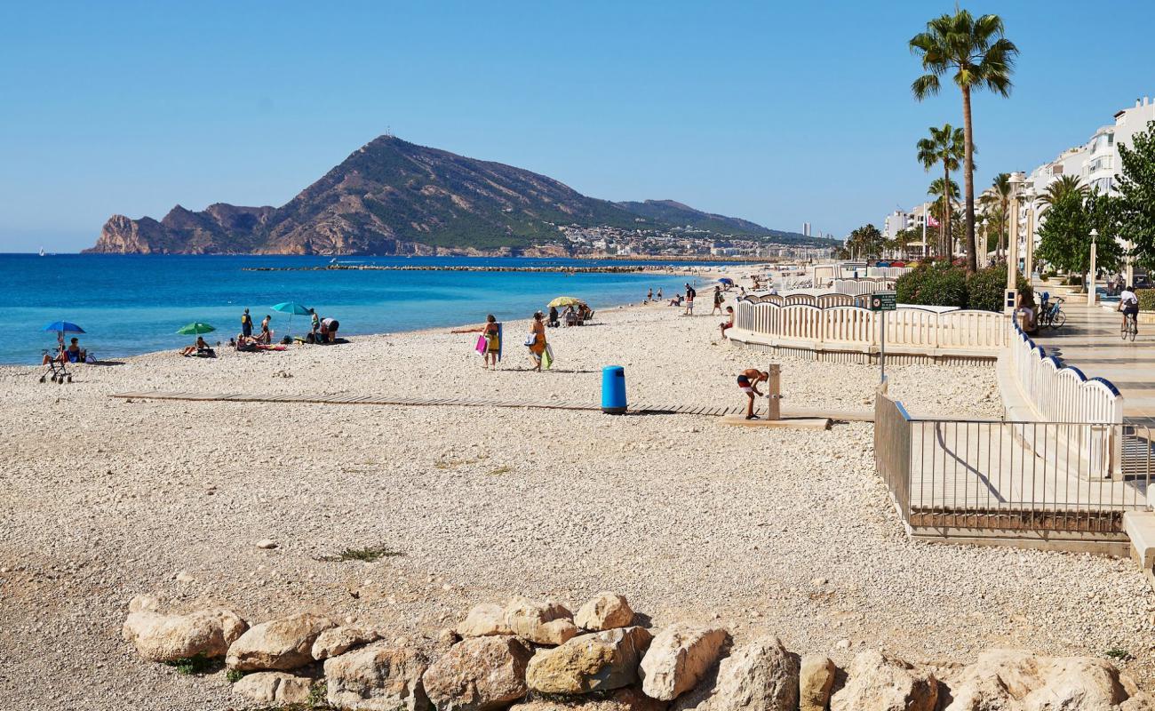 Фото Playa la Roda с песок с галькой поверхностью