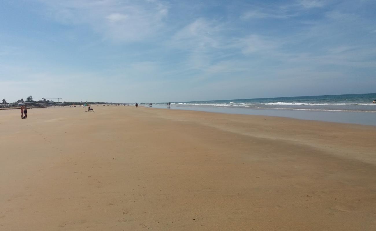 Фото Playa de las Tres Piedras с светлый песок поверхностью