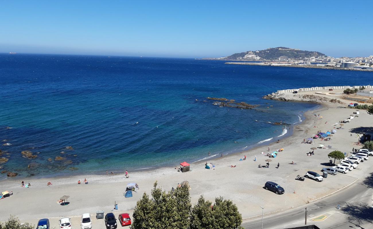 Фото Playa Del Trampolin с светлая галька поверхностью