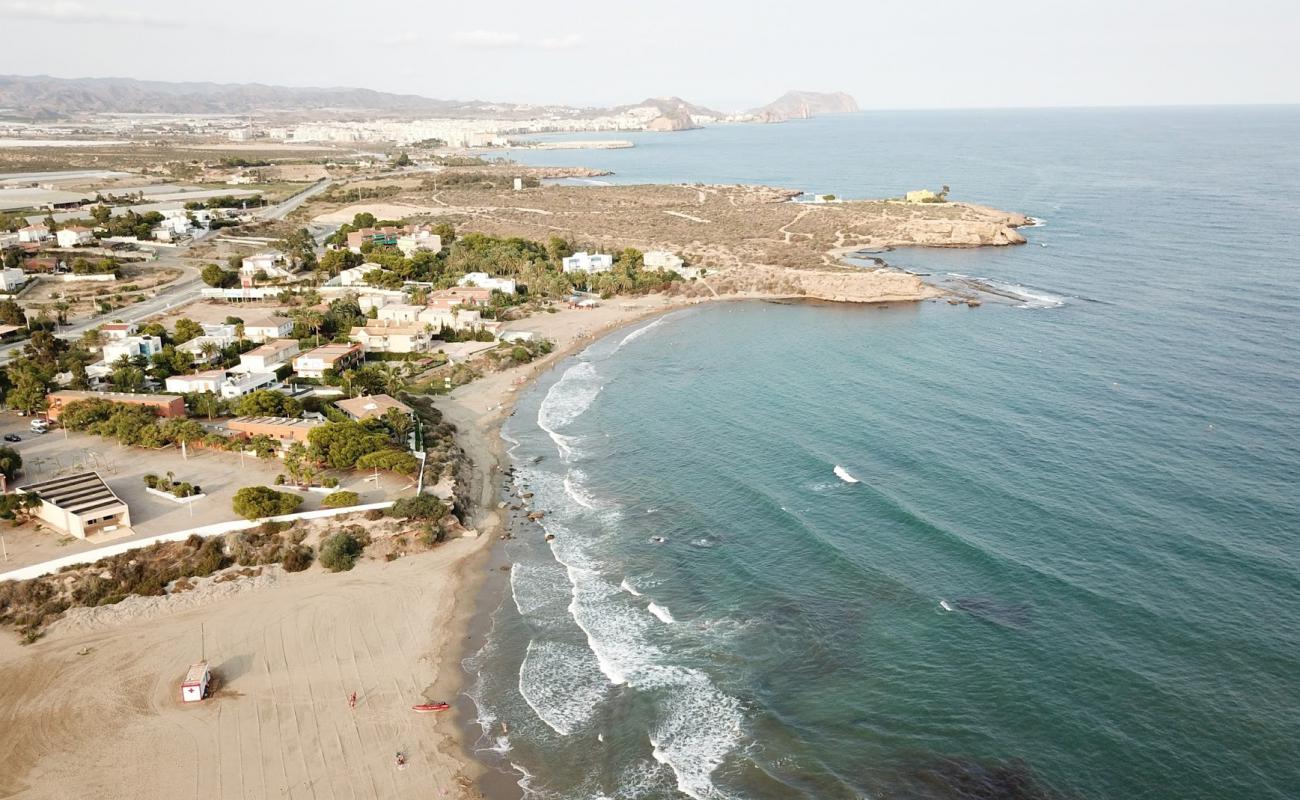 Фото Calarreona beach с светлый песок поверхностью