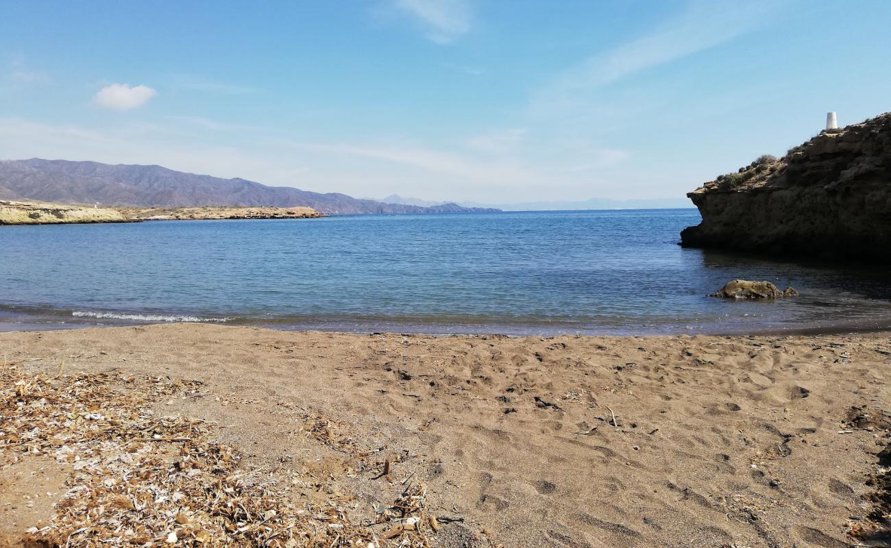 Фото Cala del Pozo de las Huertas с серая чистая галька поверхностью