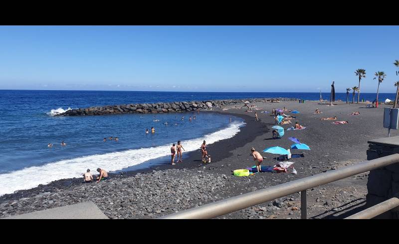 Фото Playa Las Arenas с песок с галькой поверхностью