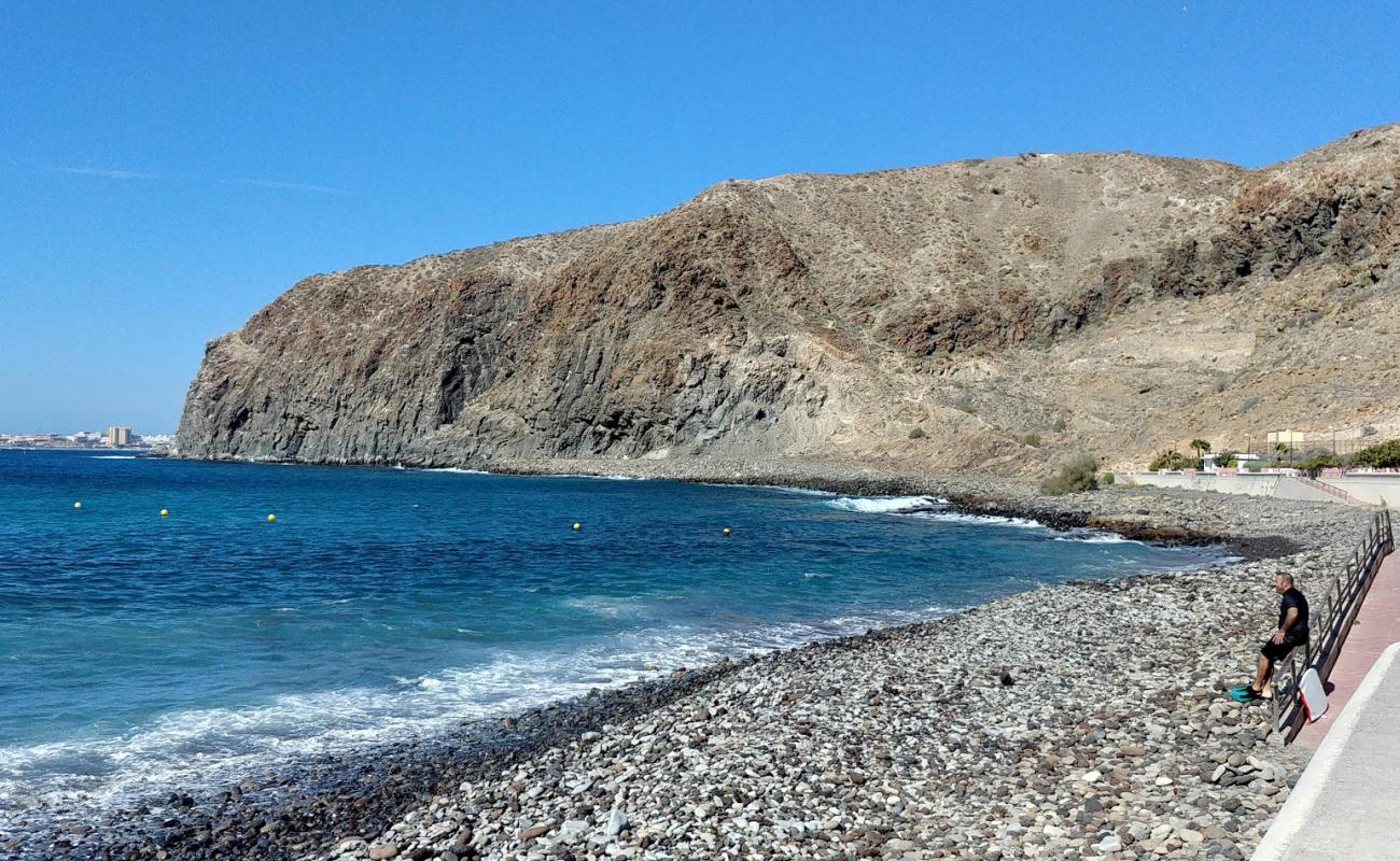 Фото La Arenita Beach с песок с галькой поверхностью