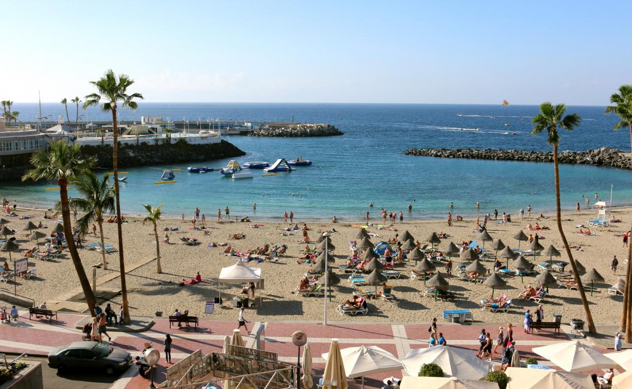 Фото Playa de la Pinta с золотистый песок поверхностью