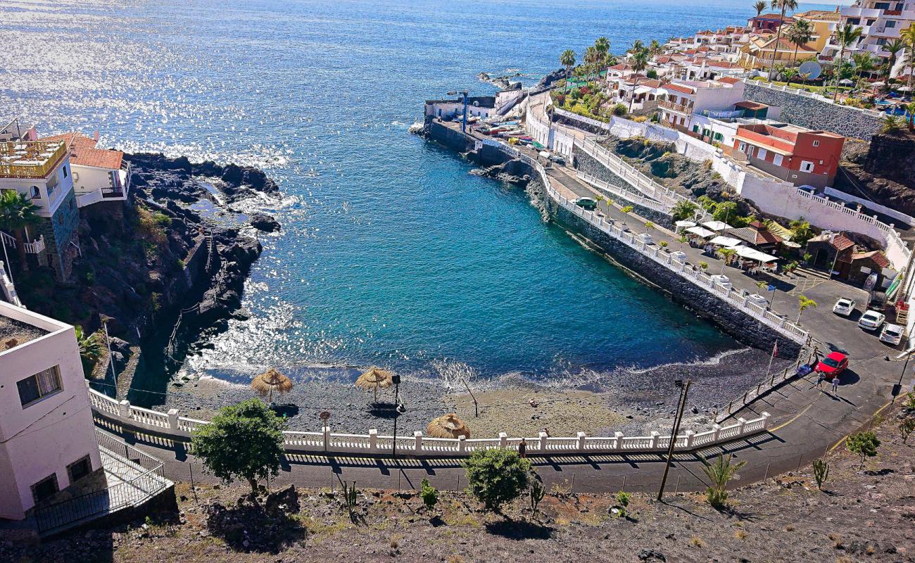 Фото Playa de Santiago с песок с галькой поверхностью