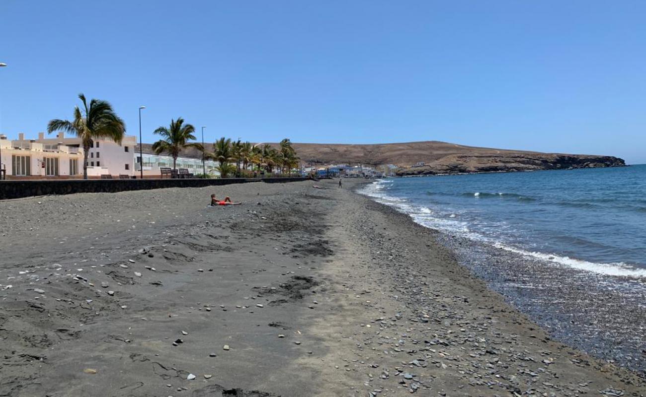 Фото Playa negra Tarajalejo с песок с галькой поверхностью