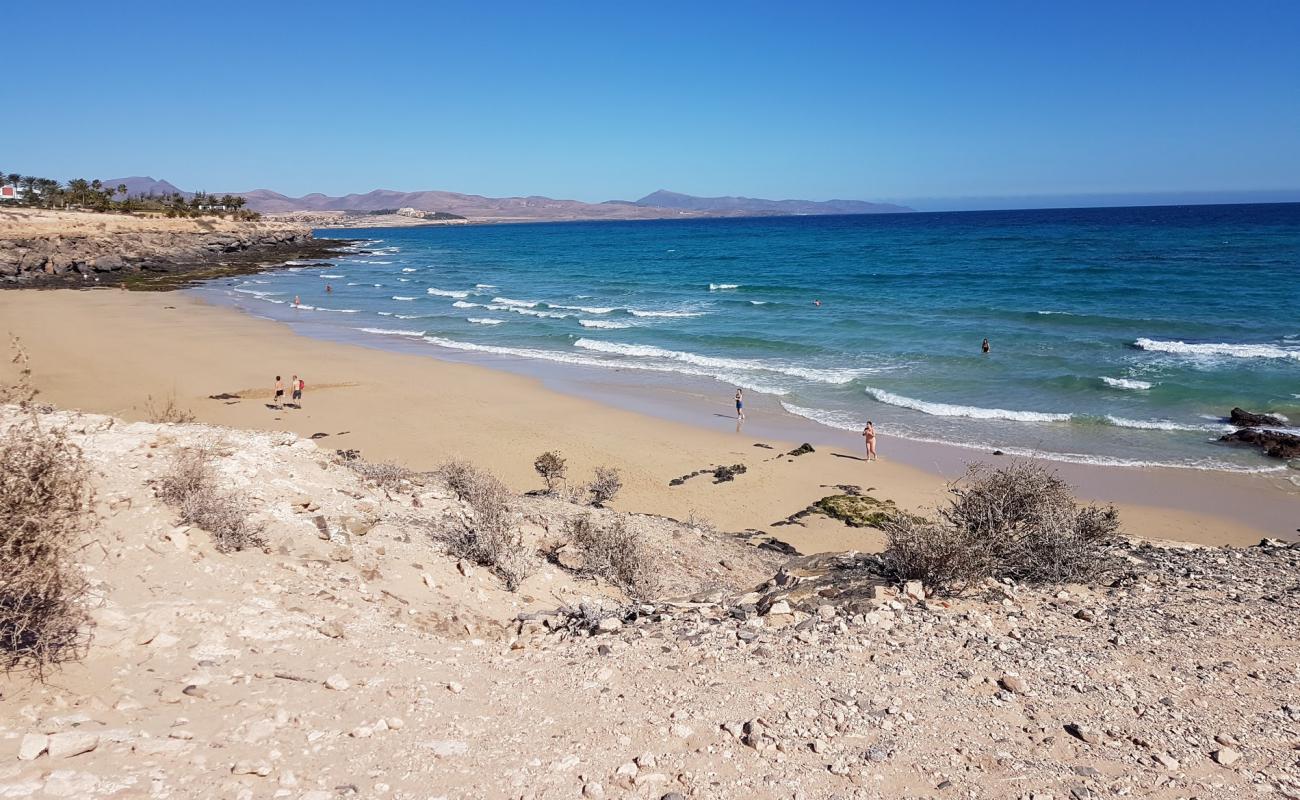 Фото Playa Esmeralda Norte с золотистый песок поверхностью