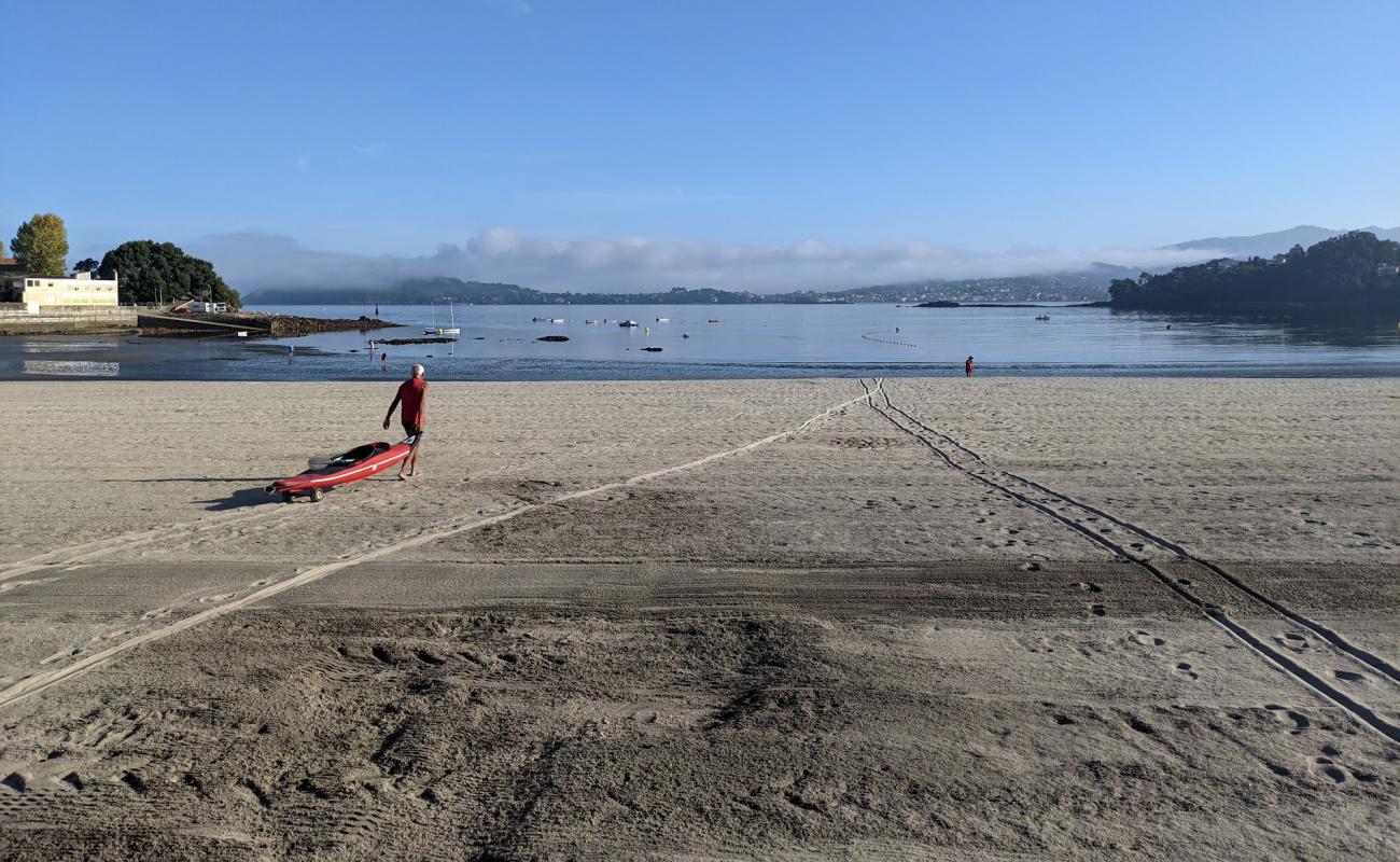 Фото Praia Ladeira с белый песок поверхностью