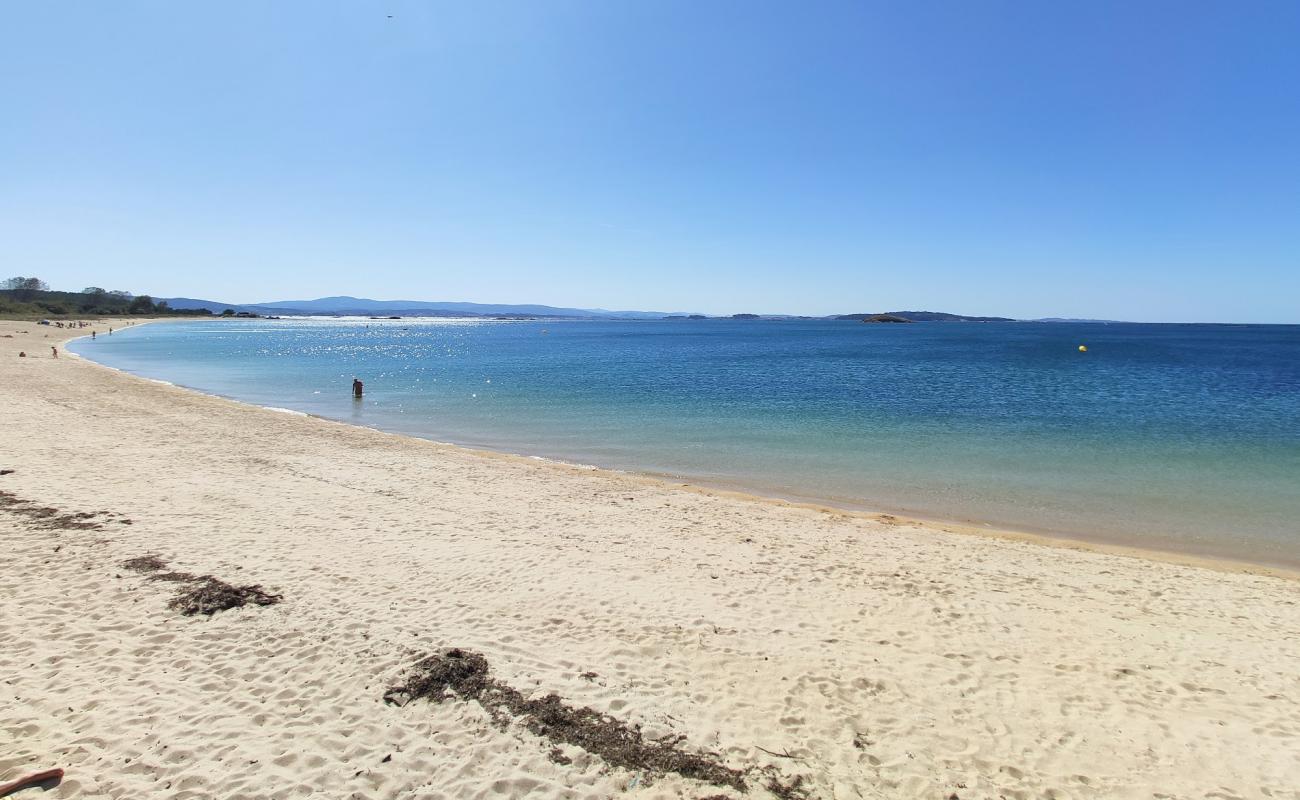 Фото Carragueiros beach с белая чистая галька поверхностью