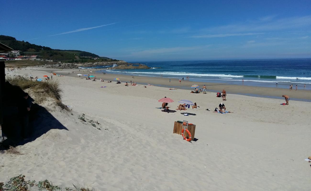 Фото Praia de Barranan с белый песок поверхностью