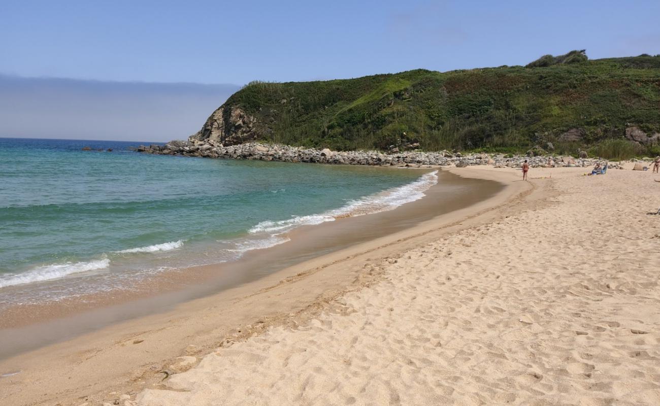 Фото Playa de Esteiro с золотистый песок поверхностью