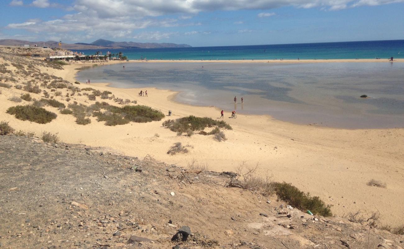 Фото Playa Sotavento с светлый песок поверхностью