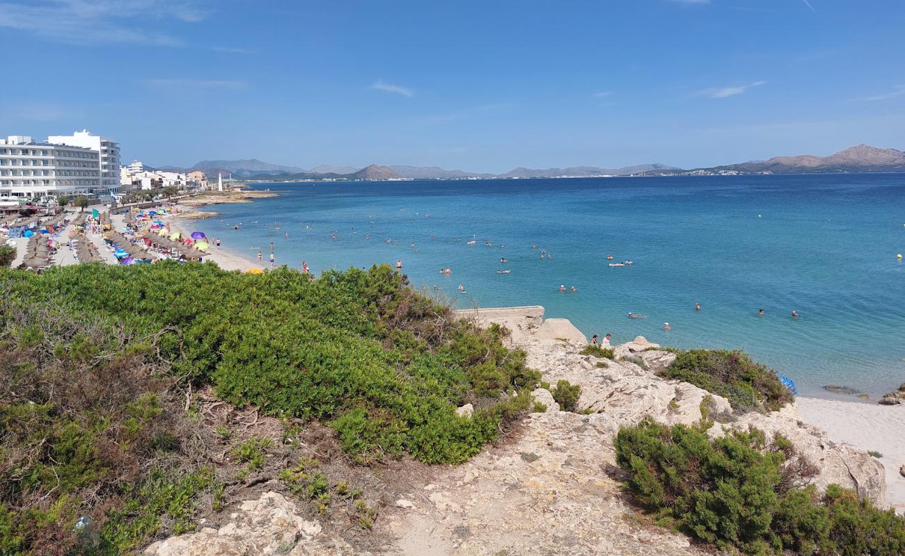 Фото Platja de Son Baulo с серый песок поверхностью