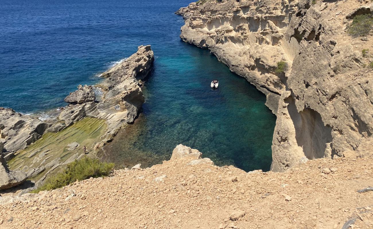 Фото Cala del Toro с камни поверхностью