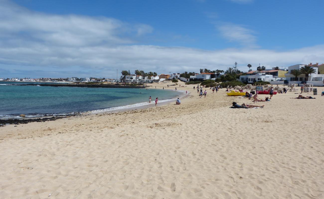 Фото Playa de los Verilitos с светлый песок поверхностью