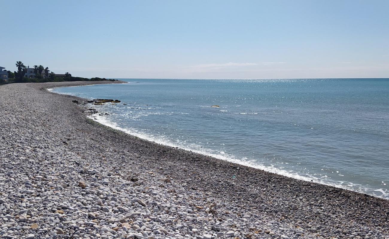 Фото Platja Nord de Torreblanca с серая галька поверхностью