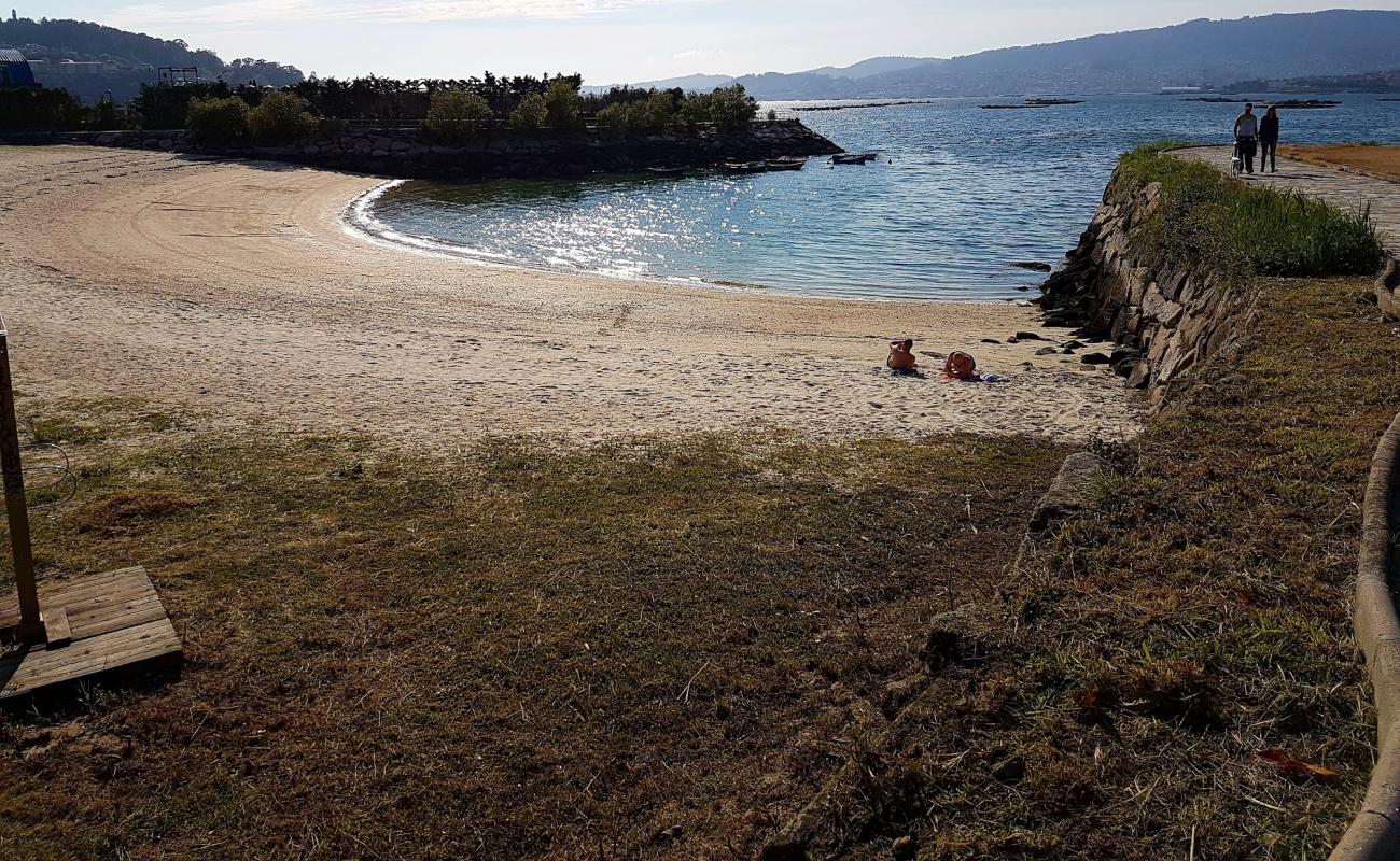 Фото Praia do Mende с светлый песок поверхностью