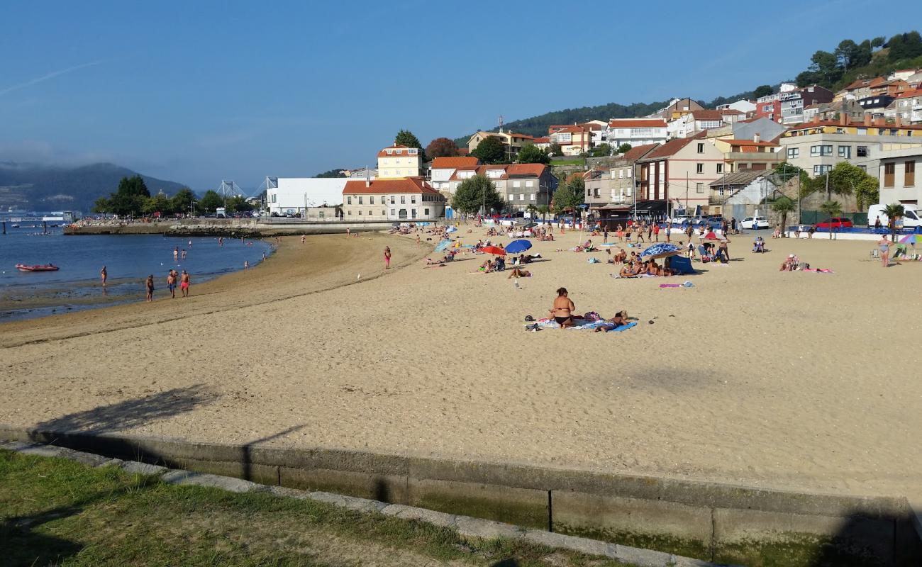 Фото Praia Da Meda с светлый песок поверхностью