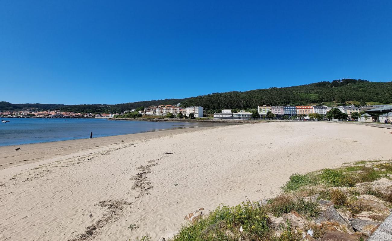 Фото Praia de Cee с светлый песок поверхностью