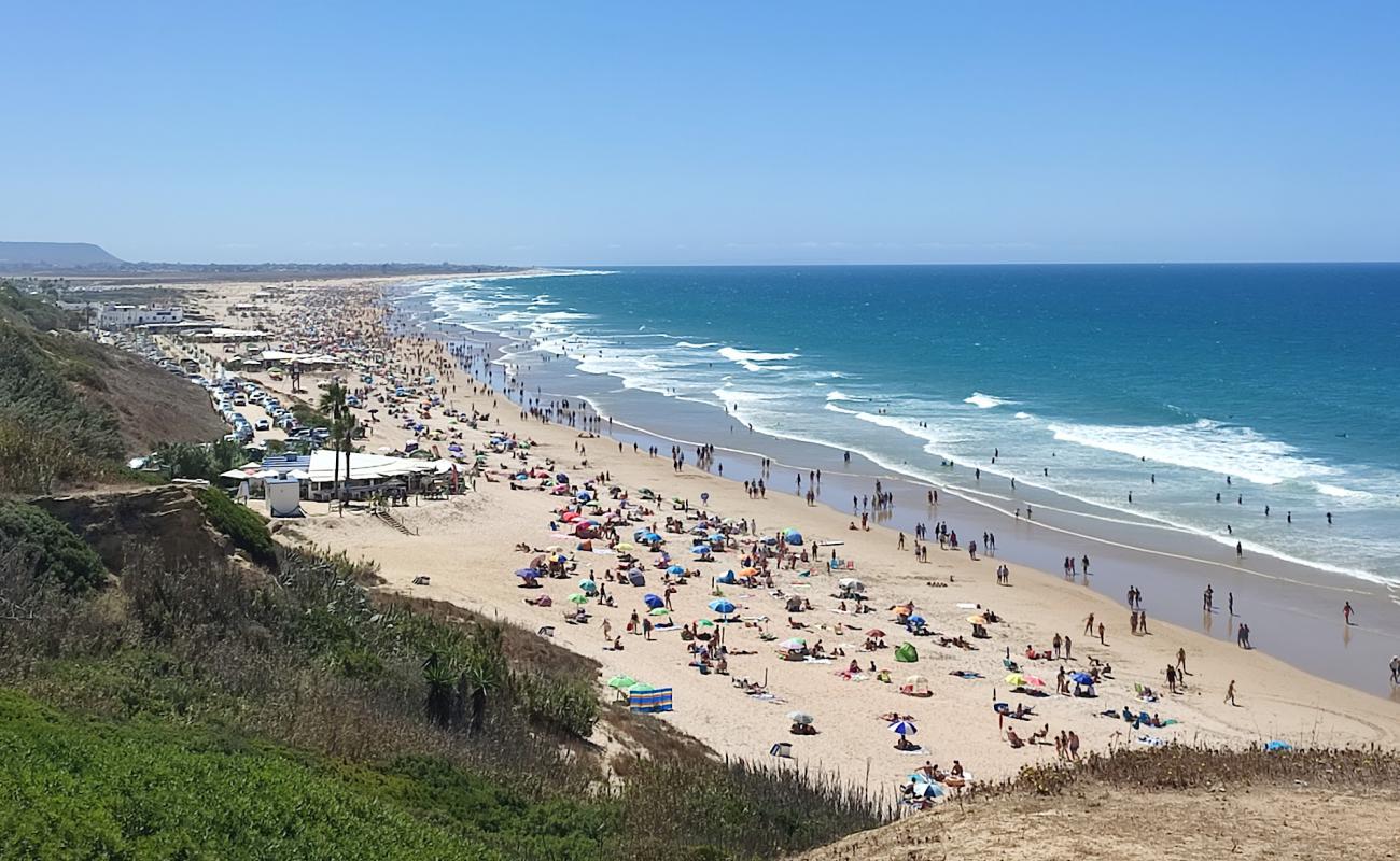 Фото Playa De Los Bateles с светлый песок поверхностью