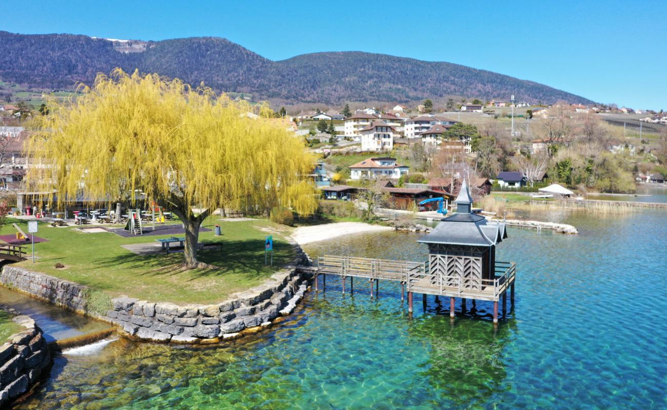 Фото Plage de Chez-le-Bart с трава поверхностью