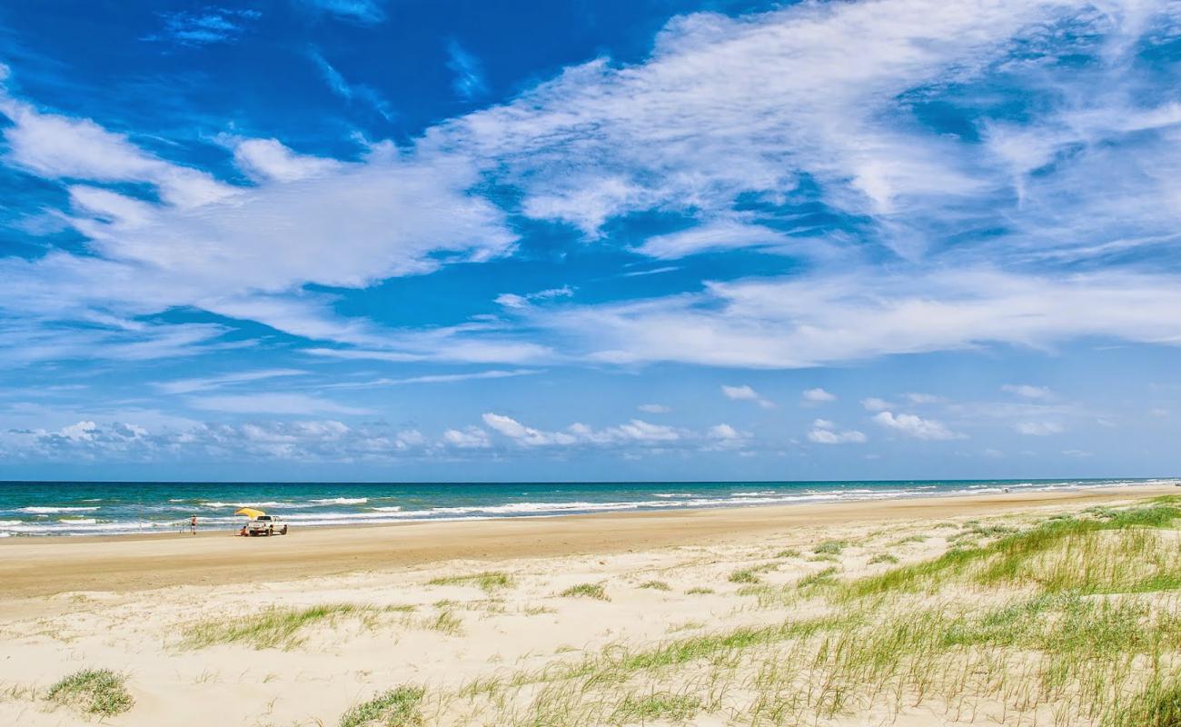 Фото Praia do Farol da Solidao с светлый песок поверхностью