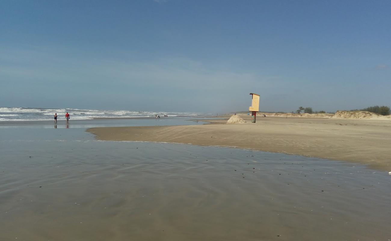 Фото Praia da Cacamba с золотистый песок поверхностью