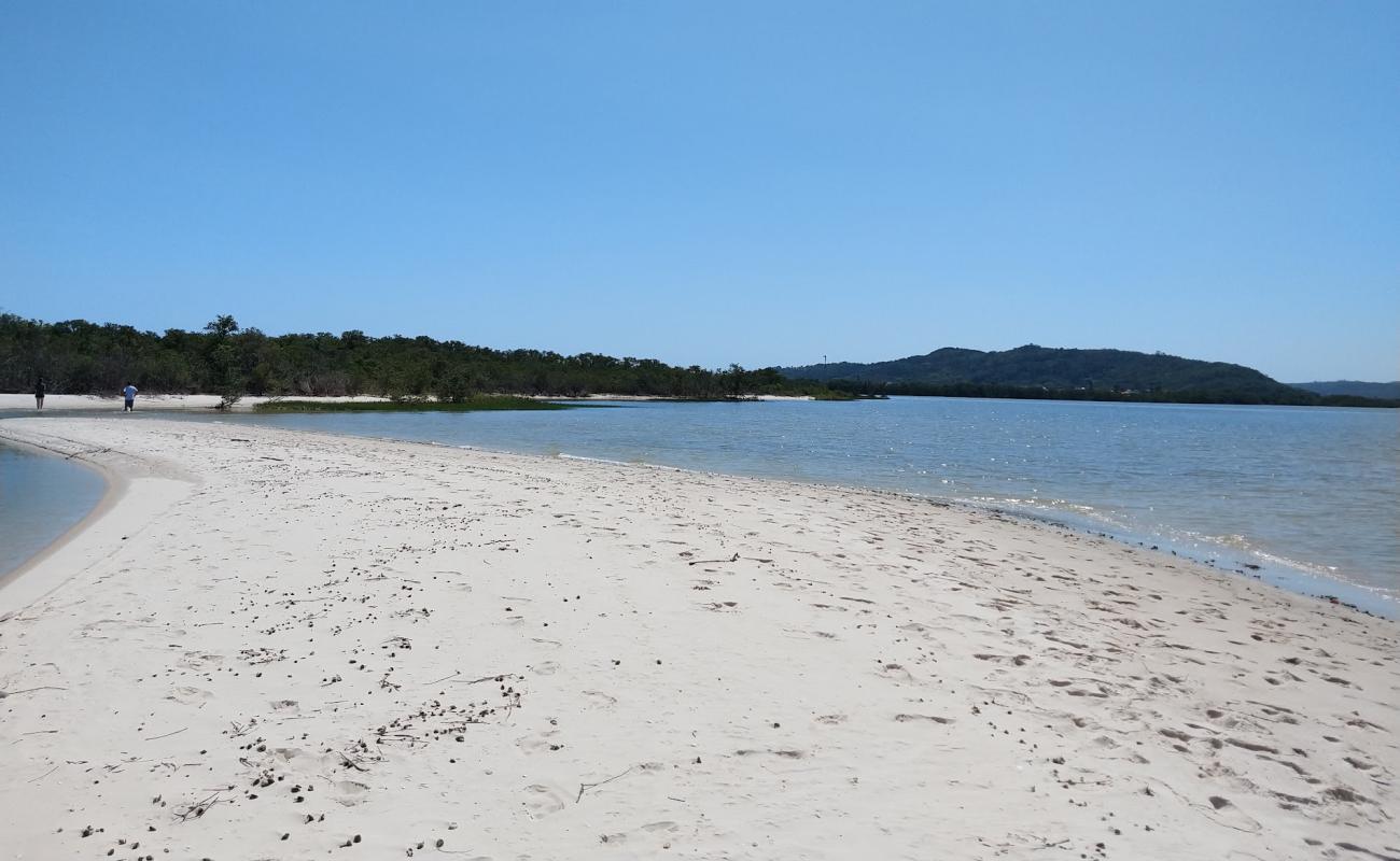 Фото Praia do Pontal с светлый песок поверхностью