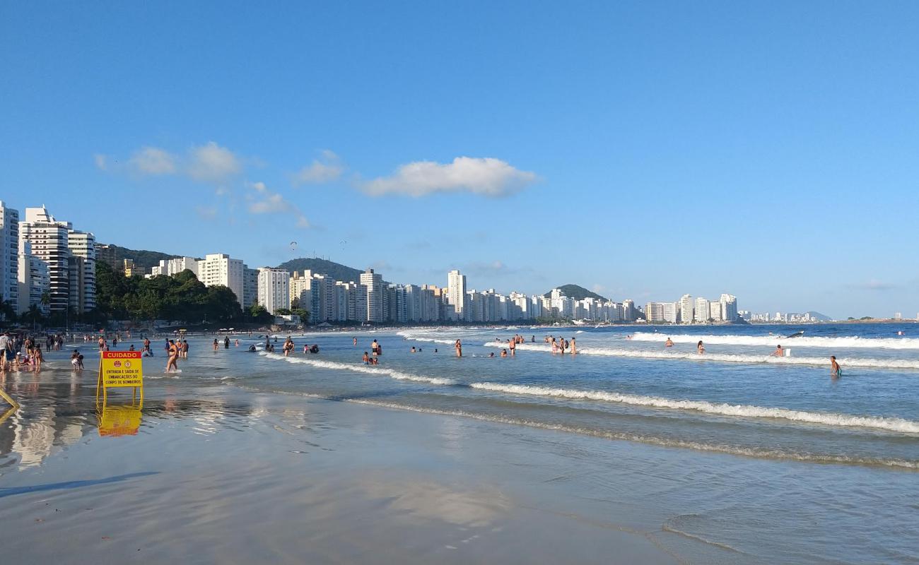 Фото Praia das Asturias с золотистый песок поверхностью