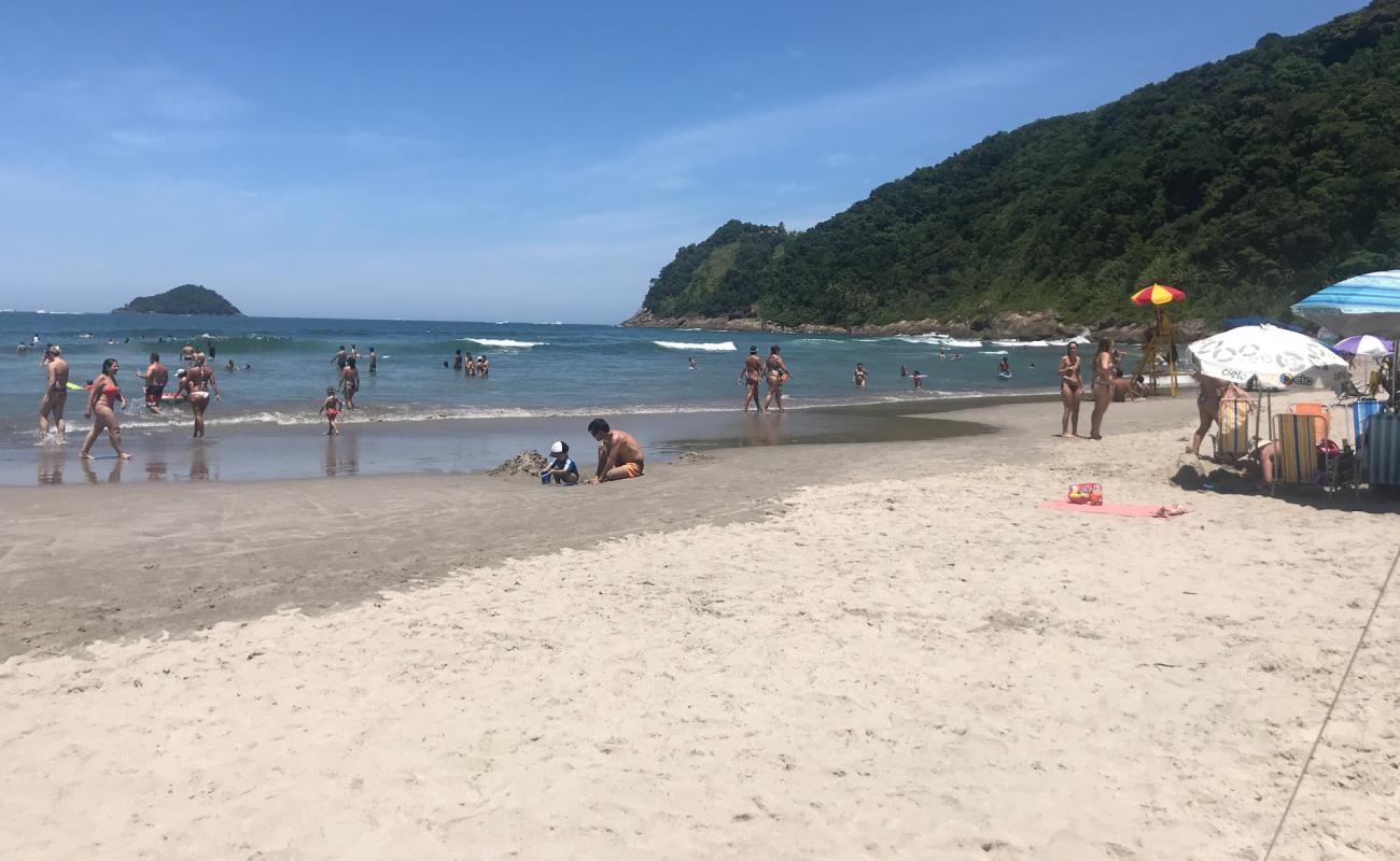 Фото Praia do Camburi с золотистый песок поверхностью