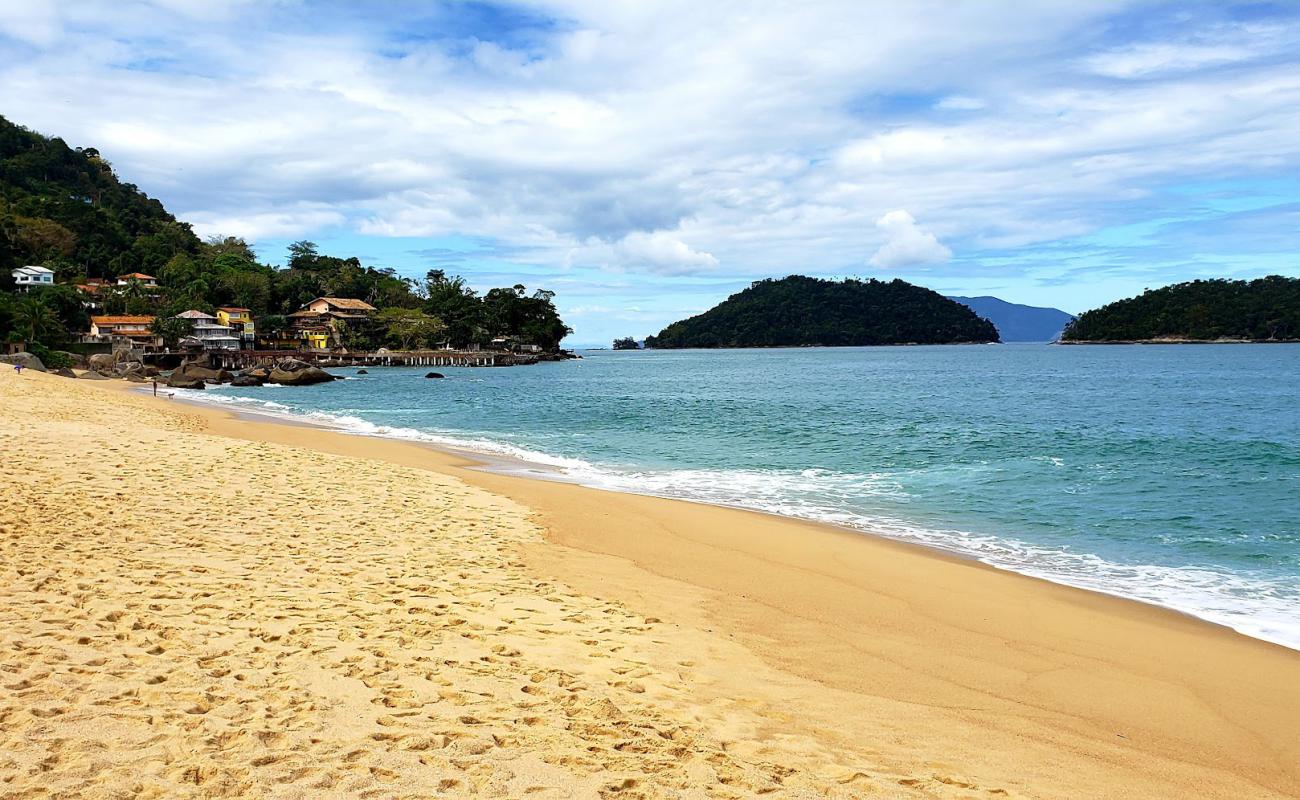 Фото Praia de Garatucaia с светлый песок поверхностью