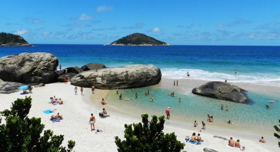 Praia do Abrico