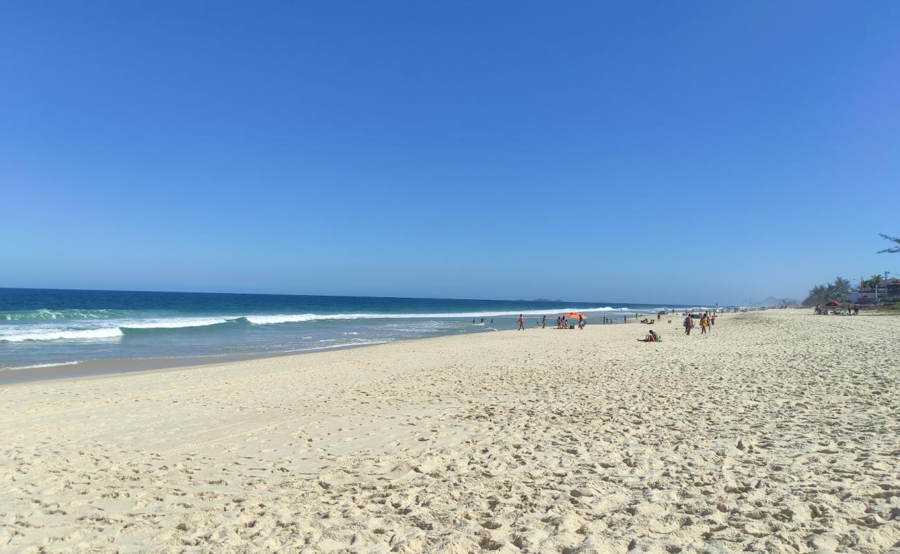 Фото Praia do Frances с золотистый песок поверхностью