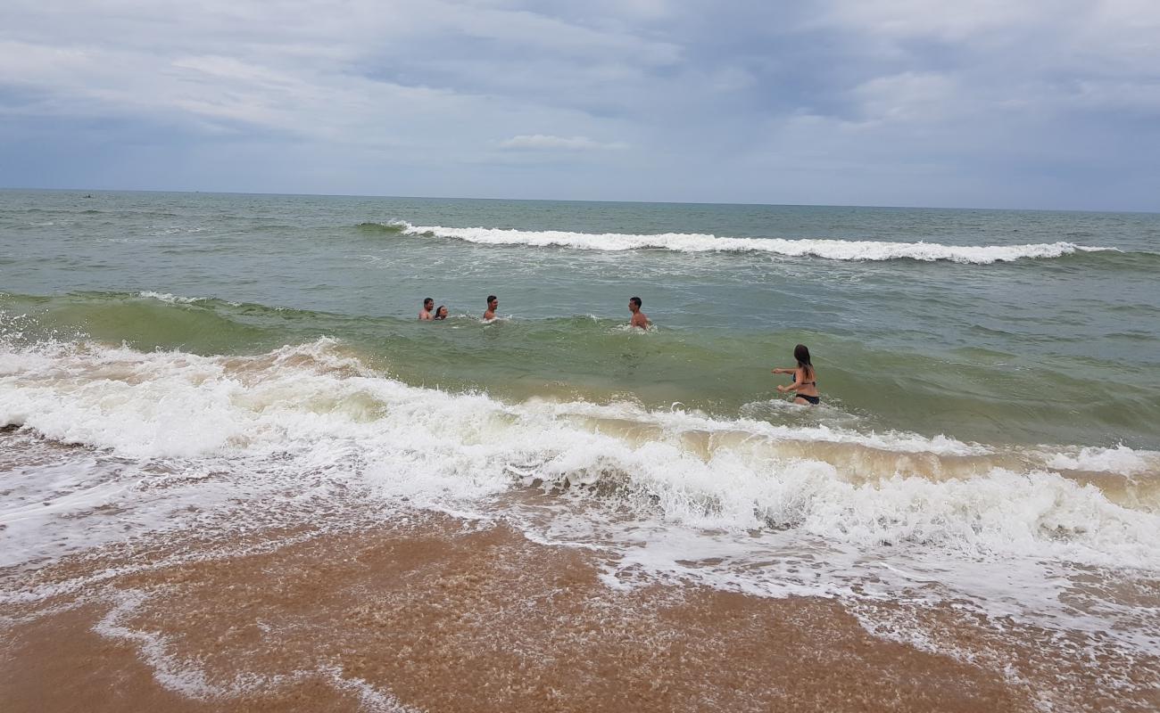 Фото Praia das Neves с светлый песок поверхностью