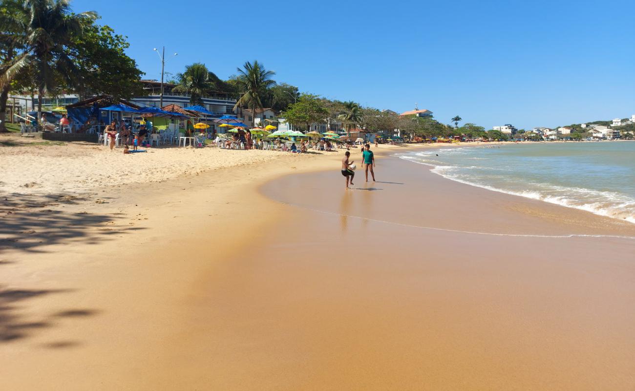 Фото Praia de Ubu с светлый песок поверхностью