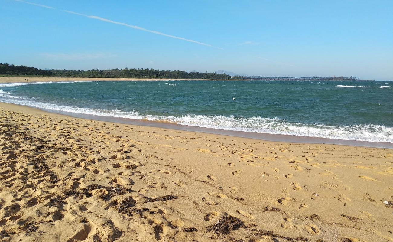 Фото Praia do Alem с светлый песок поверхностью