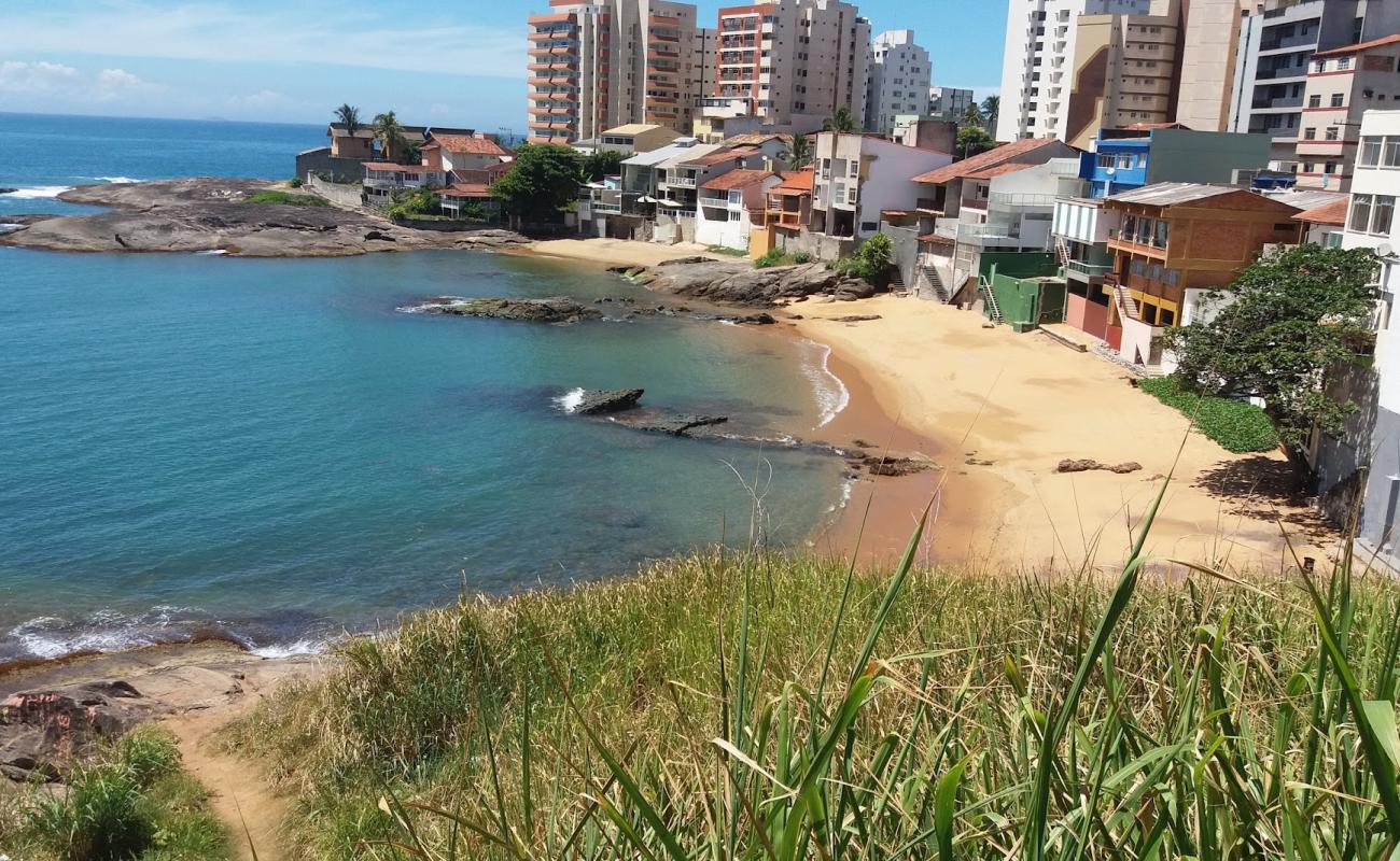 Фото Praia da Fonte с светлый песок поверхностью