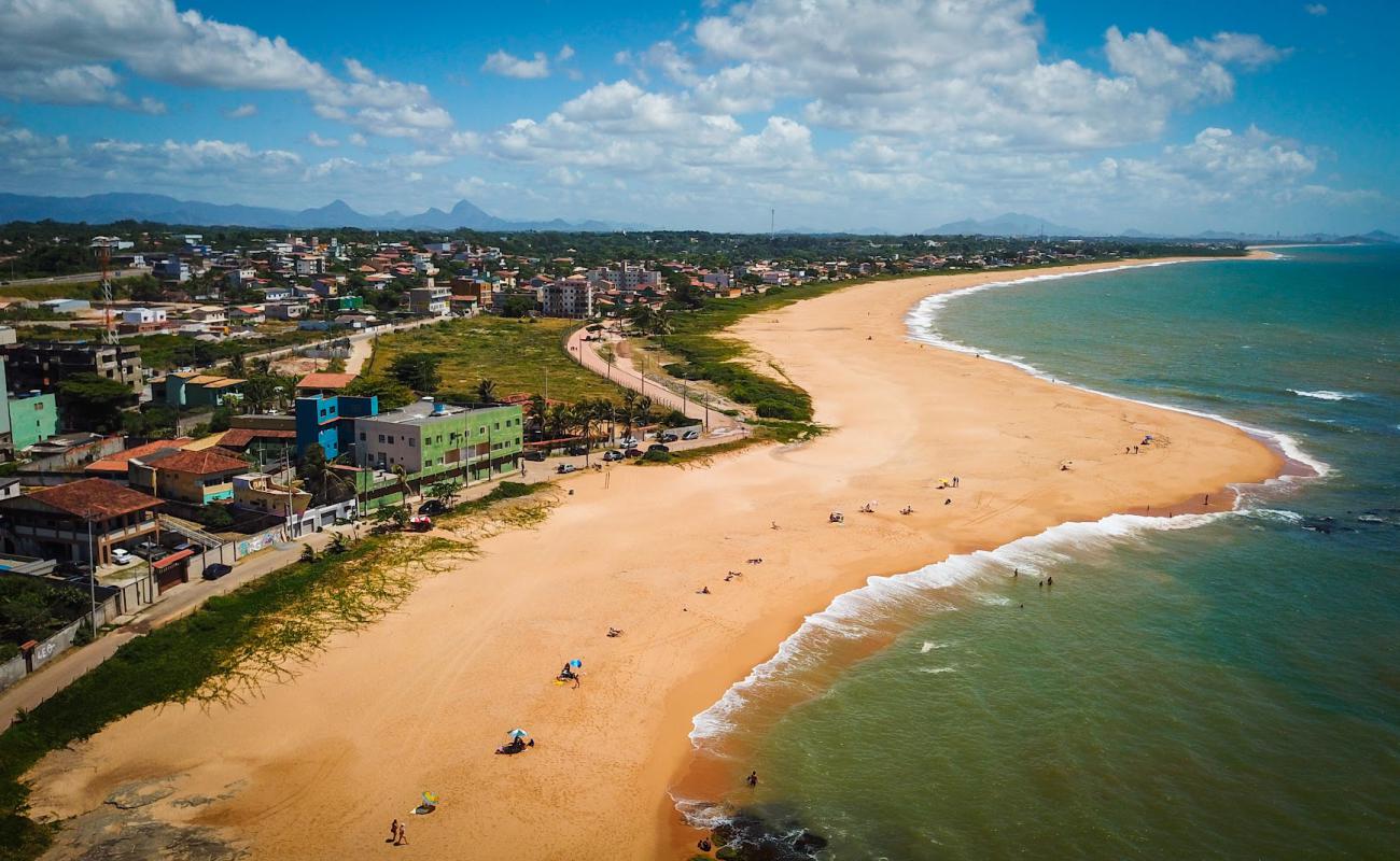 Фото Praia Ponta da Fruta с светлый песок поверхностью