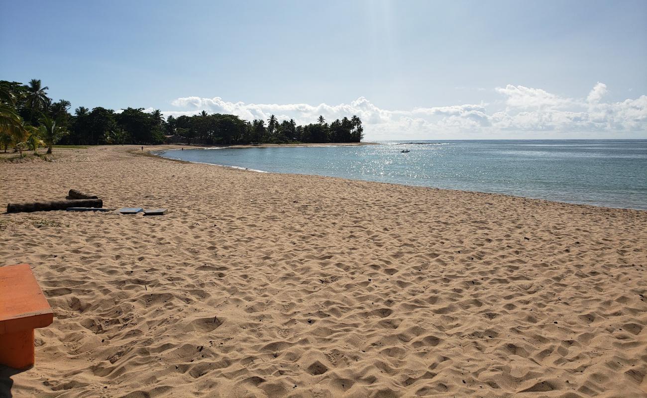 Фото Praia Aratuba с светлый песок поверхностью