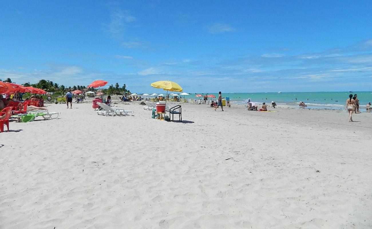 Фото Praia de Paripueira с светлый песок поверхностью