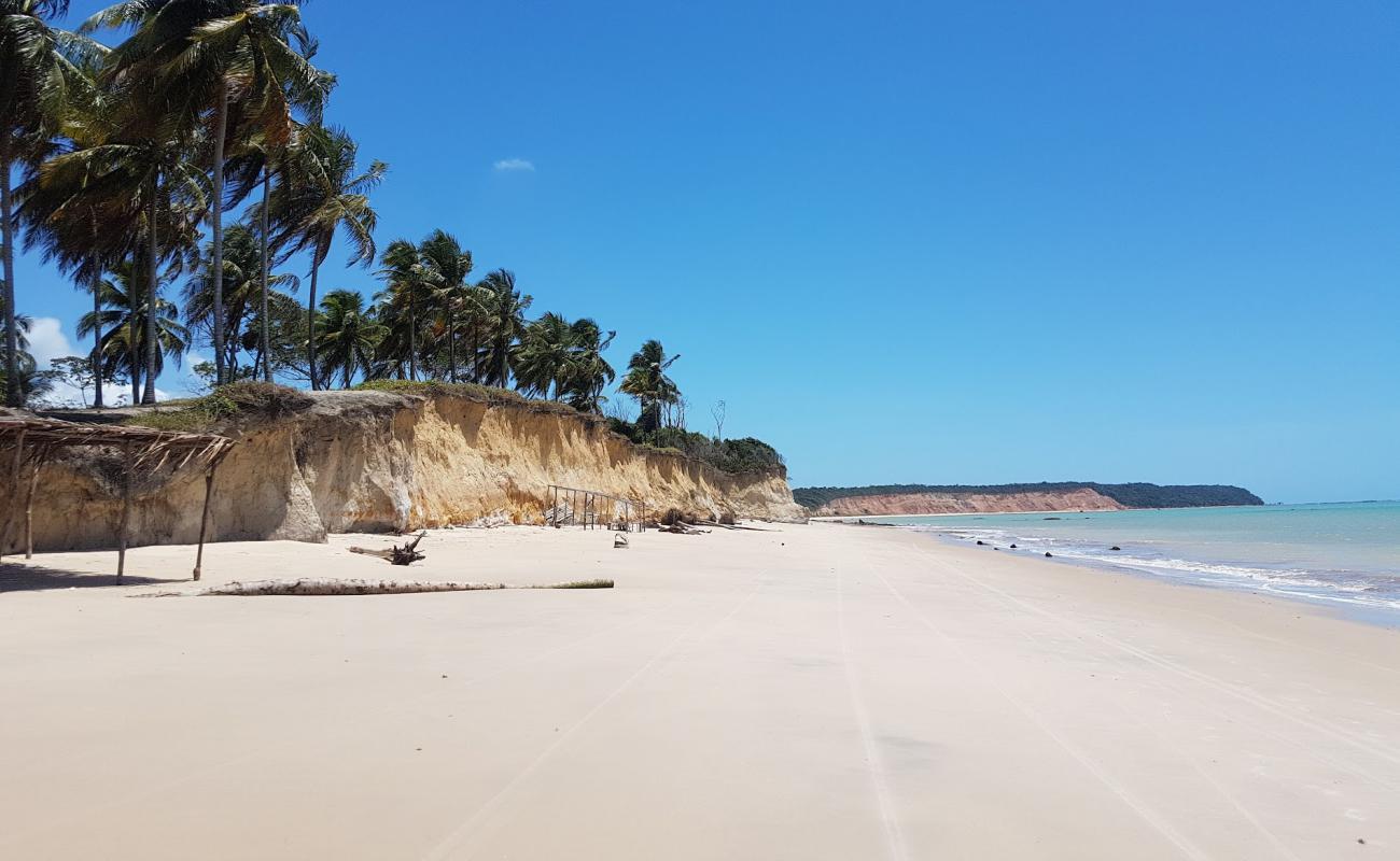 Фото Praia do Carro Quebrado с светлый песок поверхностью