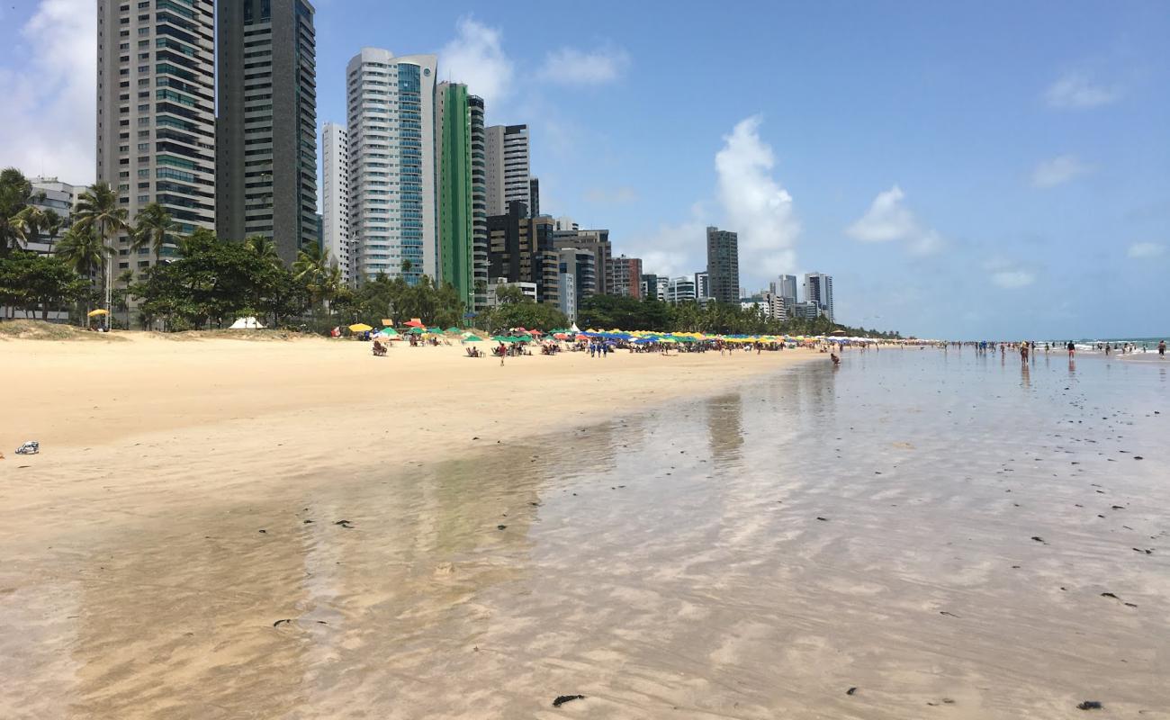 Фото Praia de Boa Viagem с светлый песок поверхностью