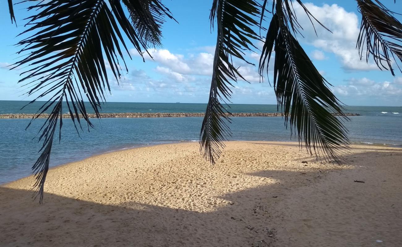 Фото Praia de Olinda с светлый песок поверхностью