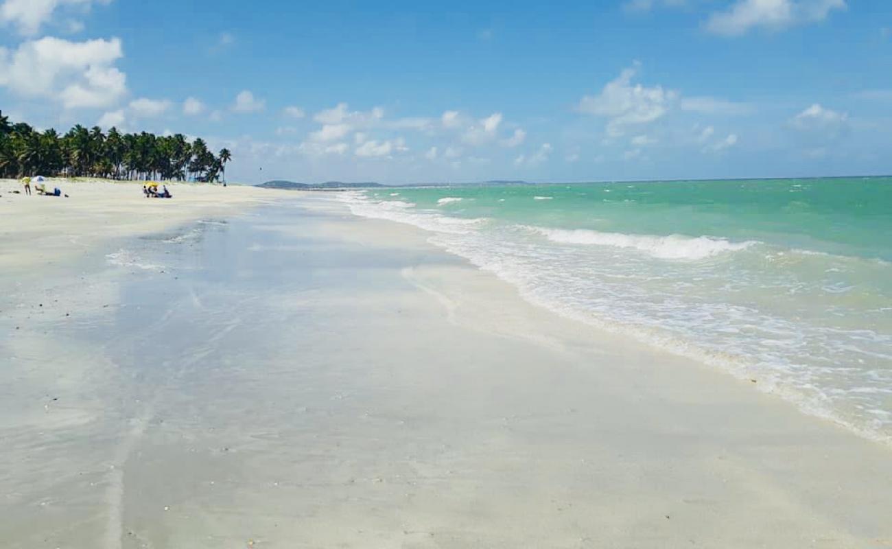 Фото Praia de Jaguaribe с светлый песок поверхностью