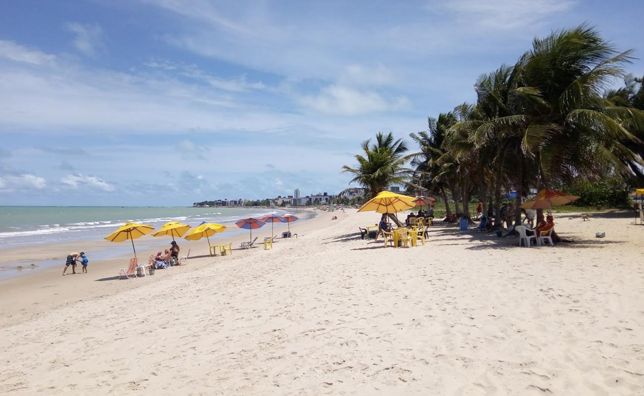 Фото Praia do Bessa II с светлый песок поверхностью