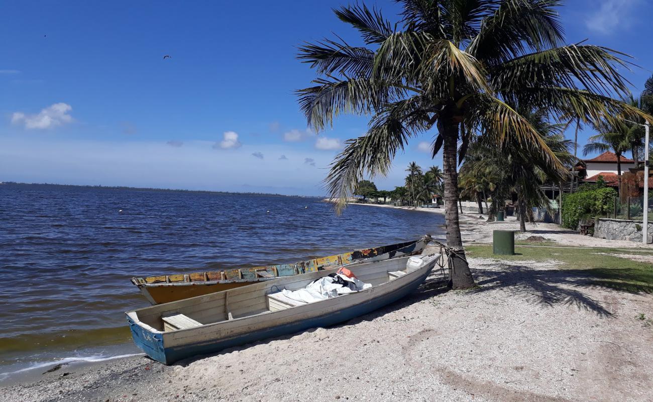 Фото Praia do Lake View с белая чистая галька поверхностью